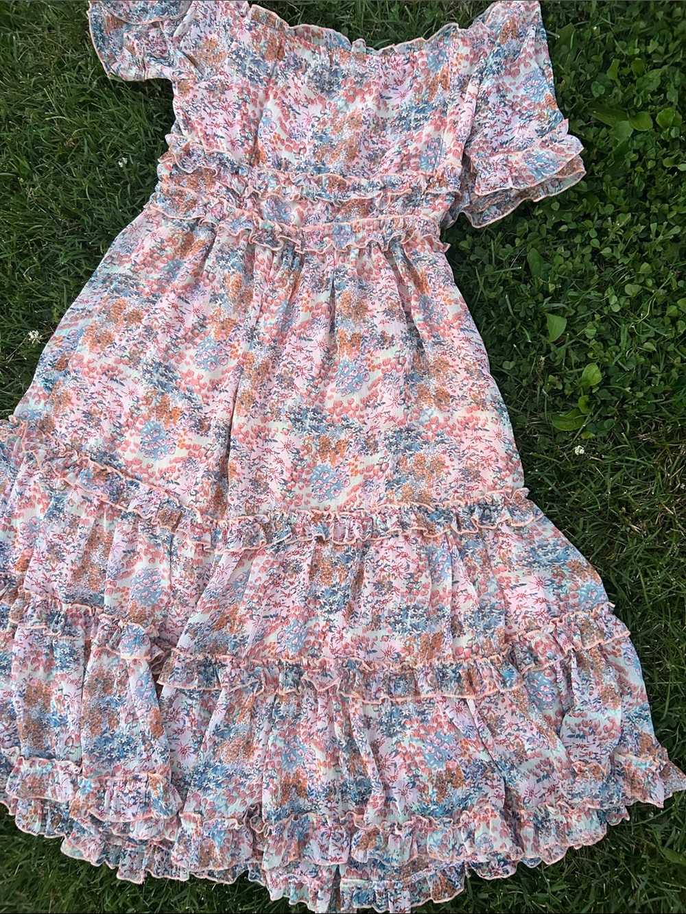 Whimsical floral ruffled midi dress - Picture 4 of 5